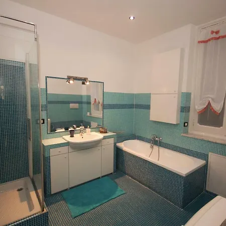 Apartament Perdiana House *